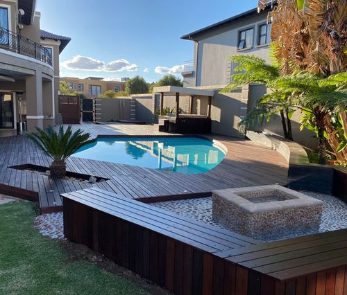 Custom pool construction